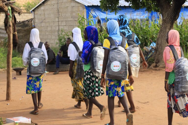 Mobilisation des kits à des enfants démunis au Burkina Faso